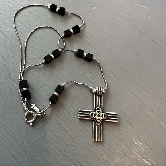 Silpada 925 Sterling Silver Onyx Beaded Cross Necklace - Picture 2 of 9